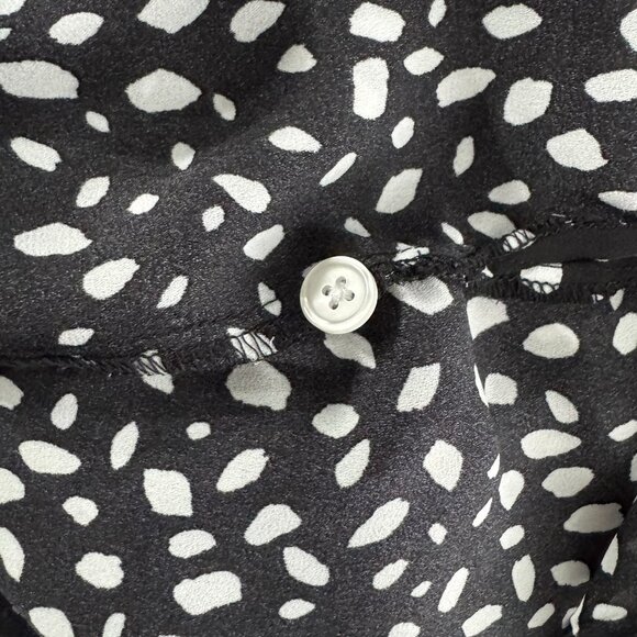 Catherines Top Shirt Blouse 3X Button Front Black White Print Tab Sleeve TP-3613 - Picture 10 of 10